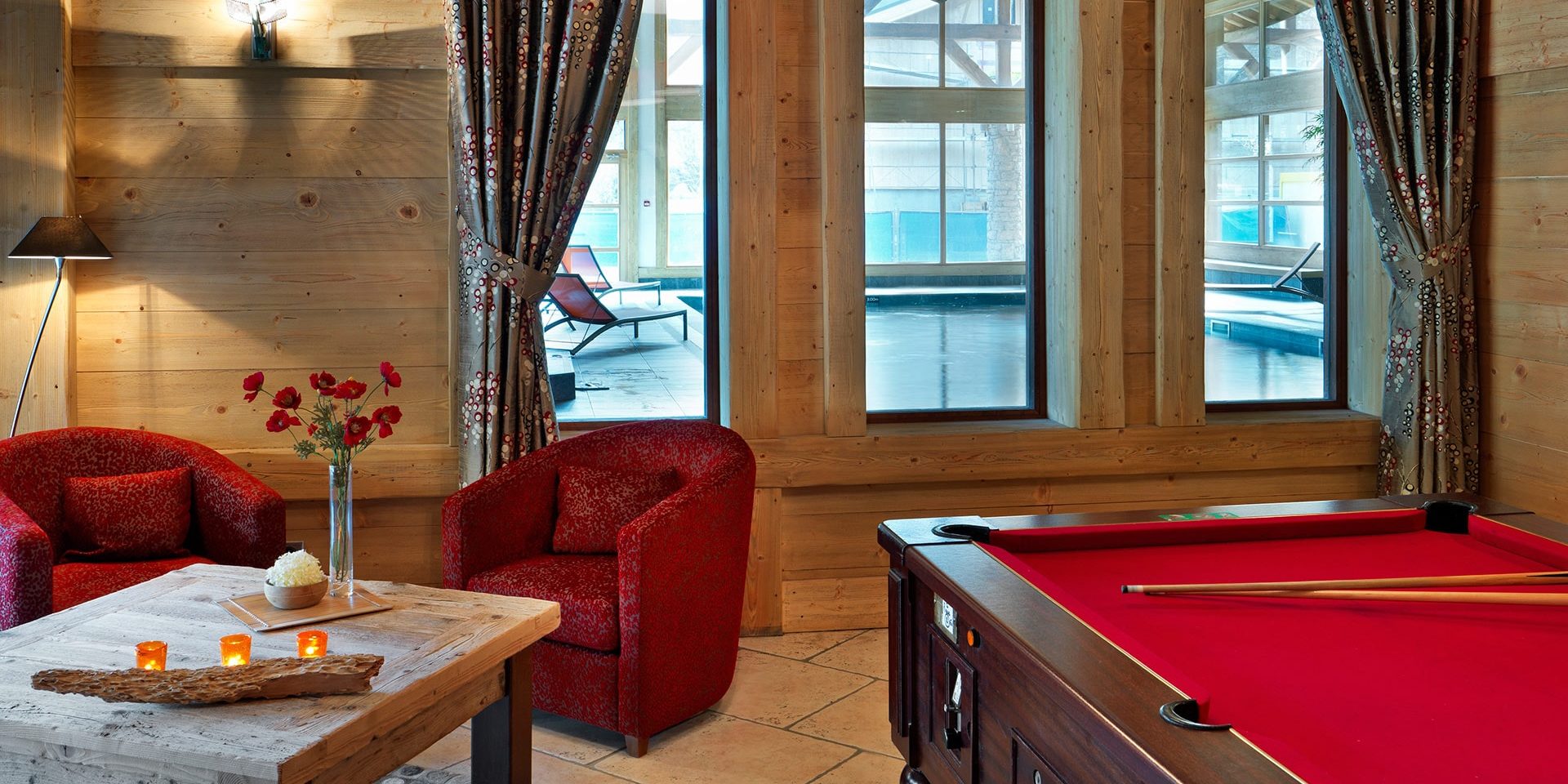 CGH La Reine des Pres Samoens Le Grand Massif Frankrijk wintersport skivakantie luxe receptie biljart zwembad ontspannen