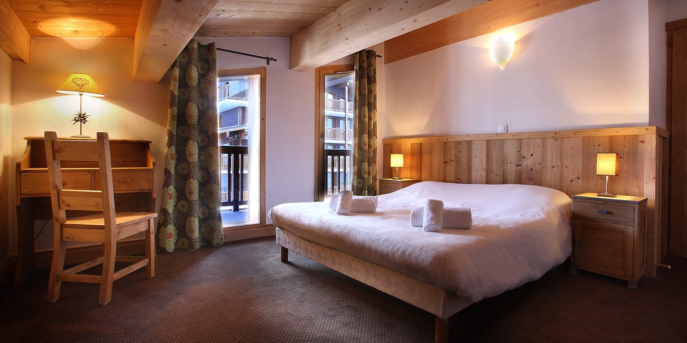 Chalet des Neiges La Cime des Arcs Arc 2000 Paradiski Frankrijk wintersport skivakantie luxe slaapkamer 2-persoonsbed ruim