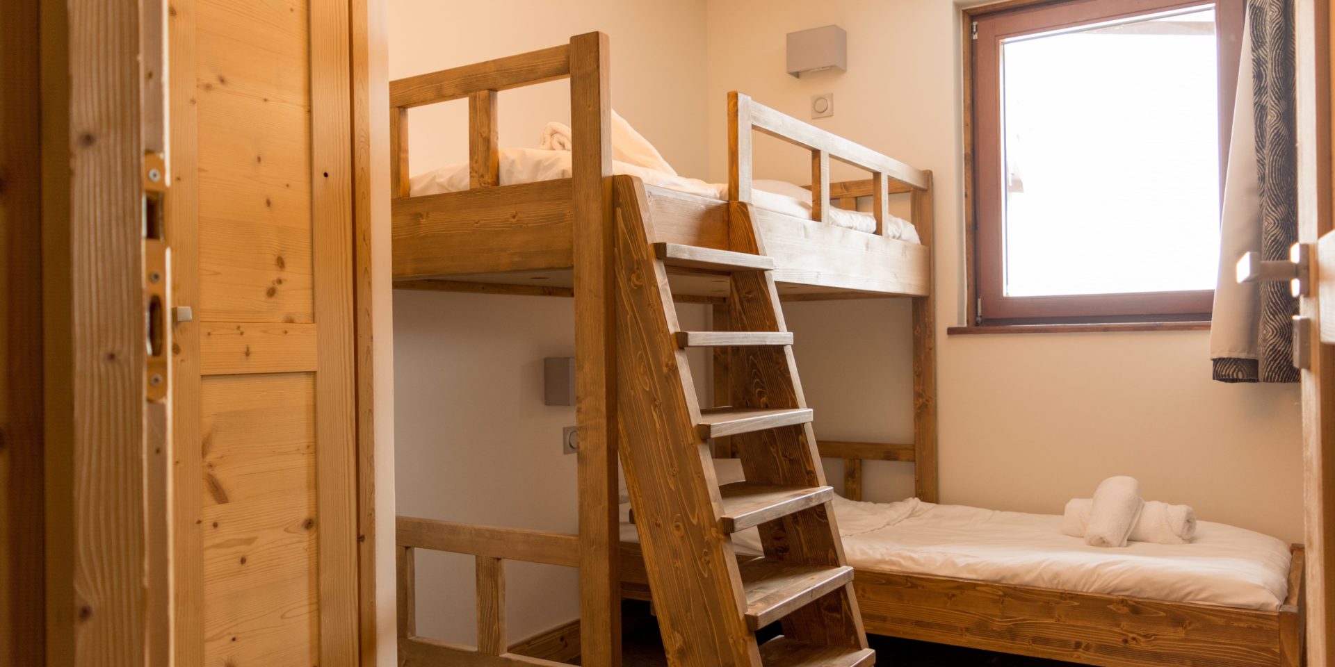 Koh I Nor Val Thorens Les 3 Vallees Frankrijk wintersport skivakantie luxe kinderen slaapkamer stapelbed hout