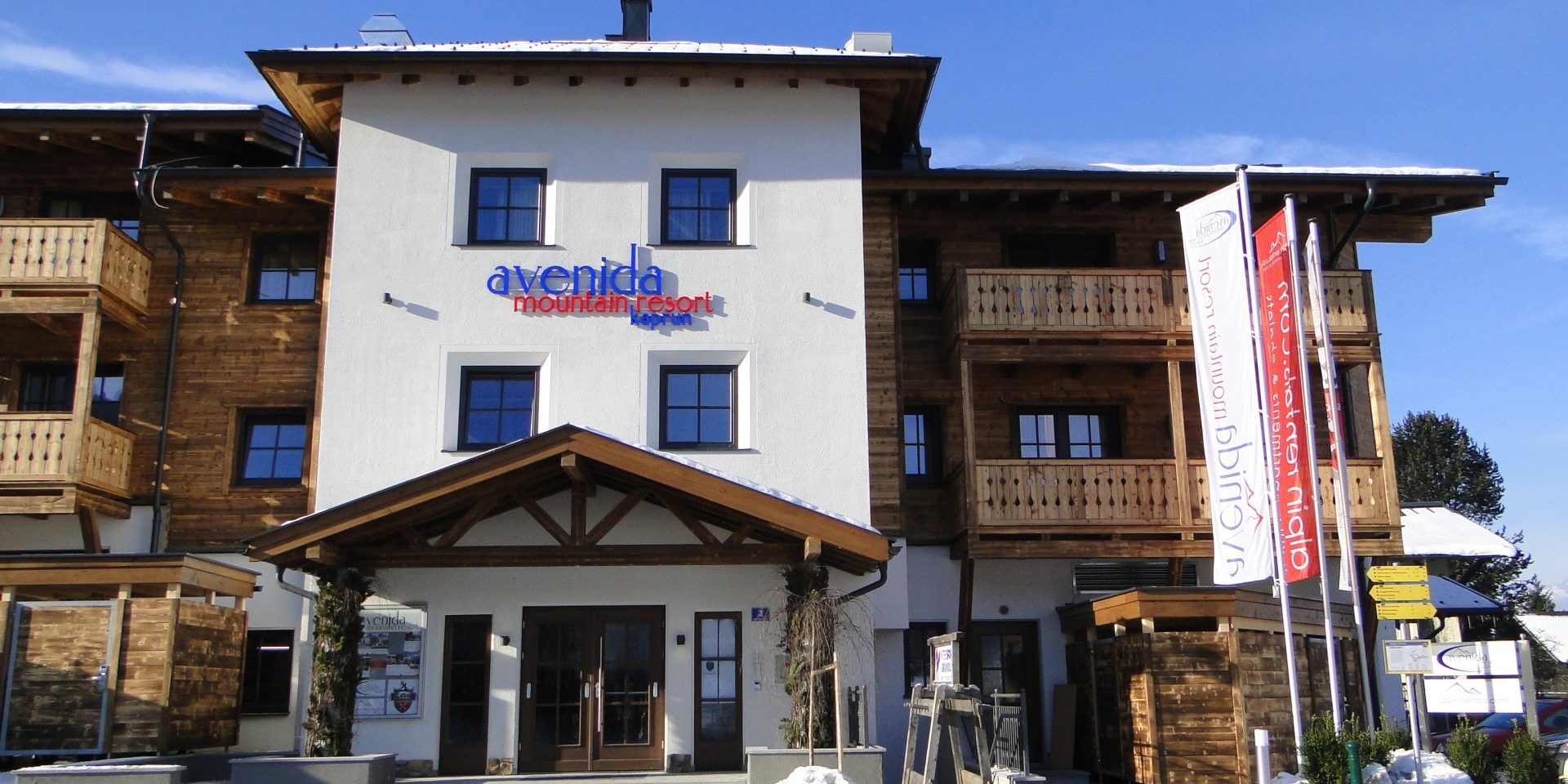 Avenida Mountain Resort Kaprun Zell am See-Kaprun Oostenrijk wintersport skivakantie luxe appartementen Penthouses ligging resort balkons entree