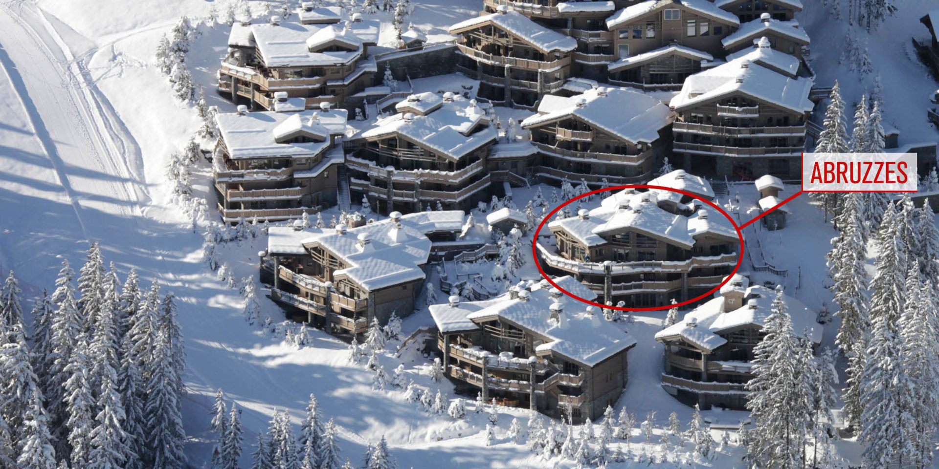 Le K2 Palace Suite-Chalet Abruzzes Courchevel Les 3 Vallees Frankrijk wintersport skivakantie luxe ligging chalet Abruzzes piste besneeuwde bomen sneeuw