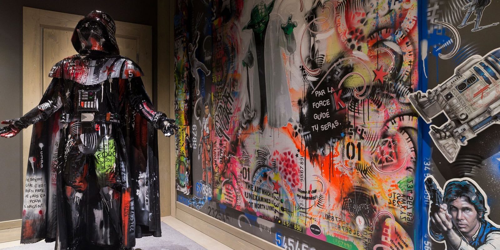 Hotel Le K2 Altitude Courchevel Les 3 Vallees Frankrijk wintersport skivakantie luxe Kids Klub Darth Vader graffiti muur Star Wars