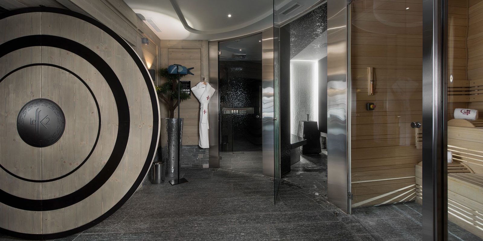 Hotel Le K2 Altitude Courchevel Les 3 Vallees Frankrijk wintersport skivakantie luxe Spa wellness sauna hamam badjas ontspannen relaxen genieten