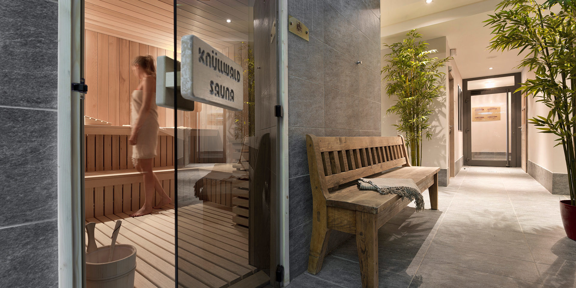 CGH Le Chalet des Dolines Montgenevre Via Lattea Frankrijk wintersport skivakantie luxe sauna wellness bankje hamamdoek planten ontspannen relaxen genieten