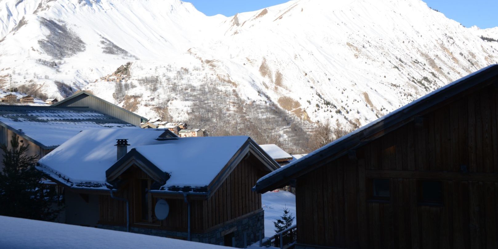 Appartement by U no. 3 Saint Martin de Belleville Les 3 Vallees Frankrijk wintersport skivakantie luxe uitzicht besneeuwde bergen chalets besneeuwde daken