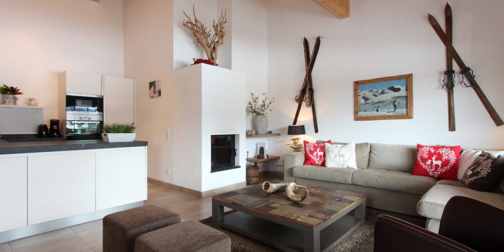 Penthouses Avenida Mountain Resort Kaprun Zell am See-Kaprun Oostenrijk wintersport skivakantie luxe living open haard keuken penthouse D31