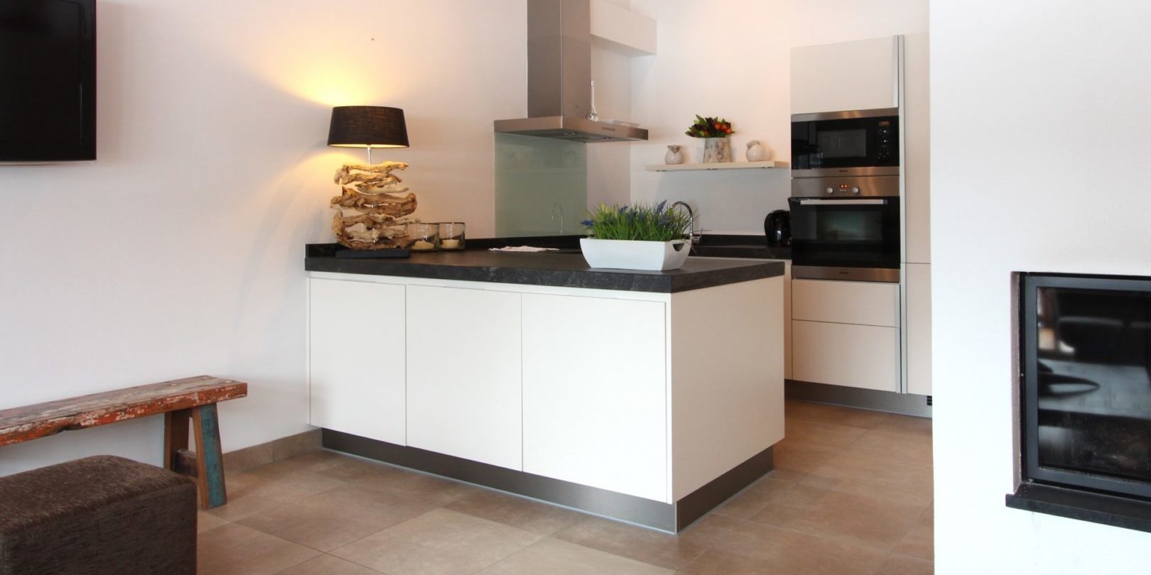 Penthouses Avenida Mountain Resort Kaprun Zell am See-Kaprun Oostenrijk wintersport skivakantie luxe open keuken kookeiland penthouse D31