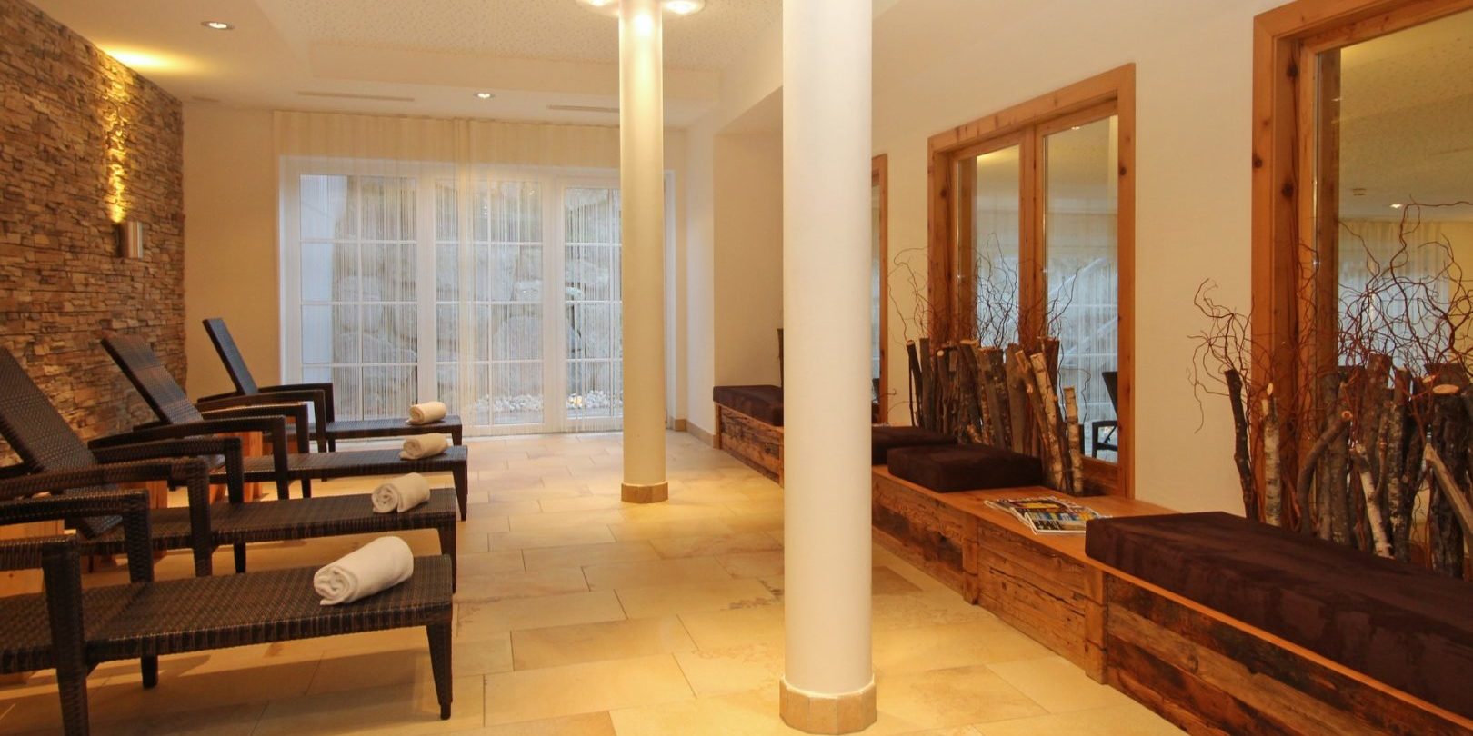 Penthouses Avenida Mountain Resort Kaprun Zell am See-Kaprun Oostenrijk wintersport skivakantie luxe spa ligstoelen ontspannen relaxen genieten