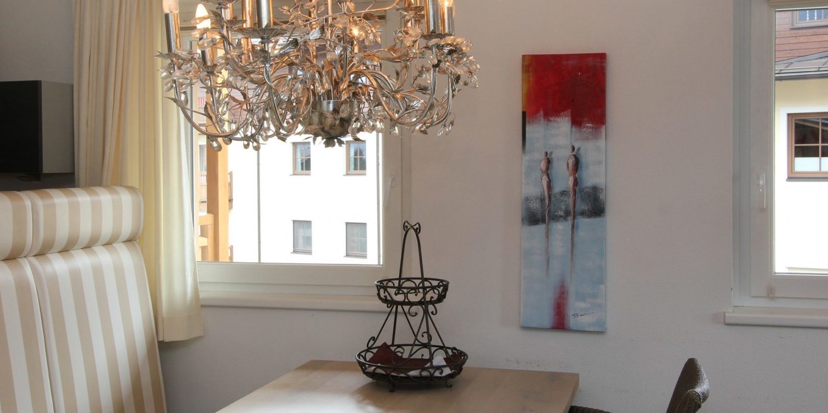 Penthouse Avenida Style Kaprun Zell am See-Kaprun Oostenrijk wintersport skivakantie luxe eetkamer kroonluchter penthouse Style 8